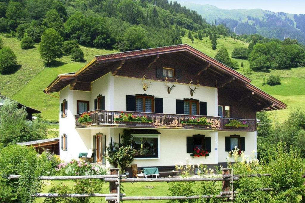 Holiday Home Fusch An Der Glocknerstra E Fusch an der Grossglocknerstrasse ภายนอก รูปภาพ